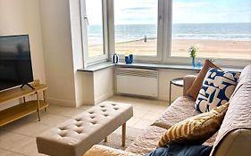 Stijlvol appartement 'Claire' met frontaal zeezicht
